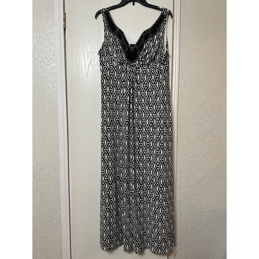 Ronni Nicole Maxi Dress Black White Geometric‎ Sleeveless Beaded Embellished 14